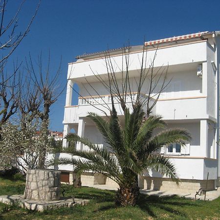 Barbat na Rabu Apartments Frane-20M From Beach מראה חיצוני תמונה